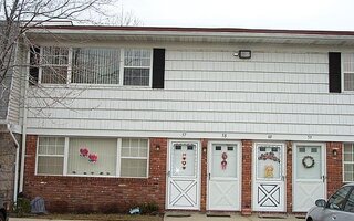 1 Atlantic Ave #57, Farmingdale, NY 11735
