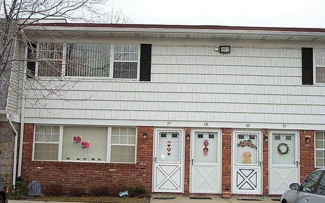 1 Atlantic Ave #57, Farmingdale, NY 11735