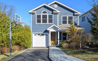 1 Bayview Ave, Port Washington, NY 11050