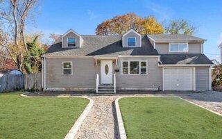 1 Emily St, Massapequa, NY 11758