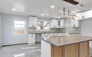1 Emily St, Massapequa, NY 11758