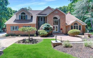 1 Fox Run, Saint James, NY 11780
