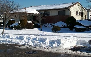 1 Gladys Ln, Freeport, NY 11520
