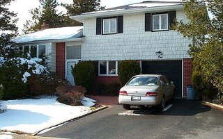 1 John Dr, Old Bethpage, NY 11804