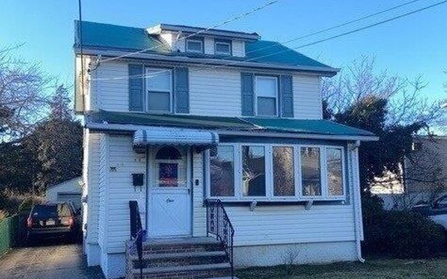 1 Lewis Pl, Lynbrook, NY 11563 (House View)