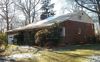 1 Norton Dr, Roosevelt, NY 11575