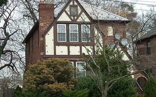 1 Olive Pl, Lynbrook, NY 11563