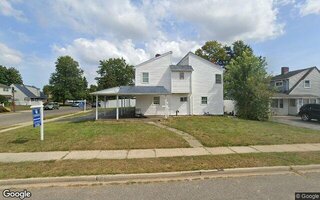 1 Woodpecker Ln, Levittown, NY 11756