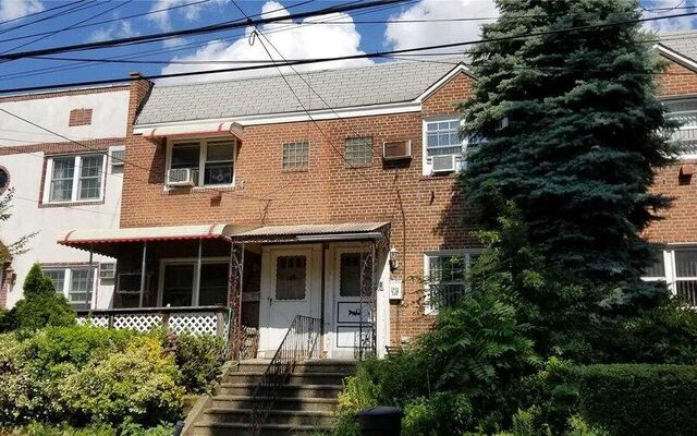10-43 116th St, College Point, NY 11356