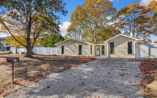 10 Helene Dr, Shirley, NY 11967