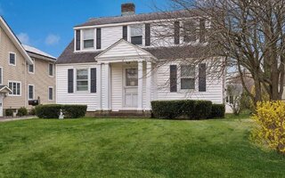 10 Lake Pl, Huntington, NY 11743