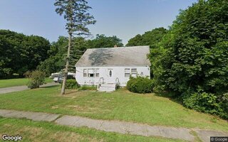 10 Louis Ave, Moriches, NY 11955