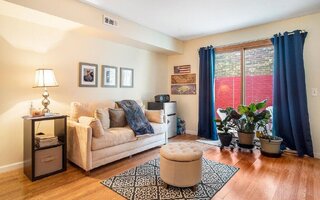 10 Lyndale Ln, Staten Island, NY 10312