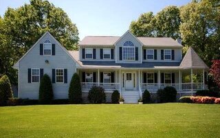 10 Niagara St, Miller Place, NY 11764