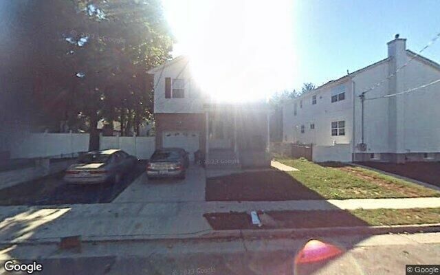 10 Phoenix St, Hempstead, NY 11550