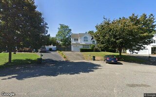 10 Silver Pond Cir, Commack, NY 11725
