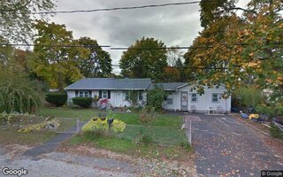 10 Tulip St, Huntington, NY 11743
