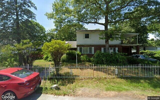 10 Windsor Pl, Shirley, NY 11967