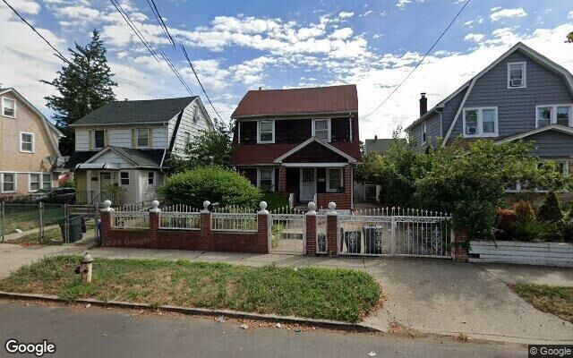 100-27 Francis Lewis Blvd, Queens Village, NY 11429