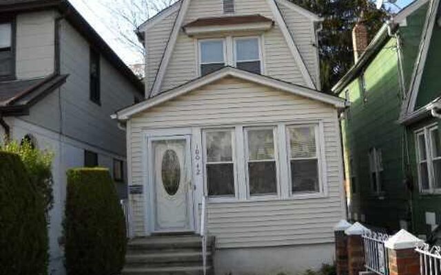 100-42 202nd St, Hollis, NY 11423 (Porch)