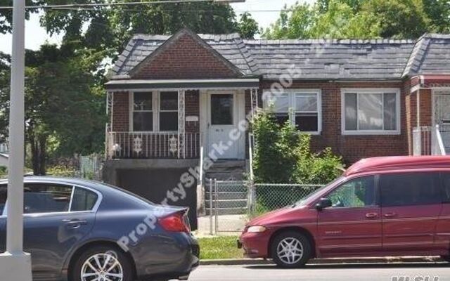 100-60 Francis Lewis Blvd, Hollis, NY 11423