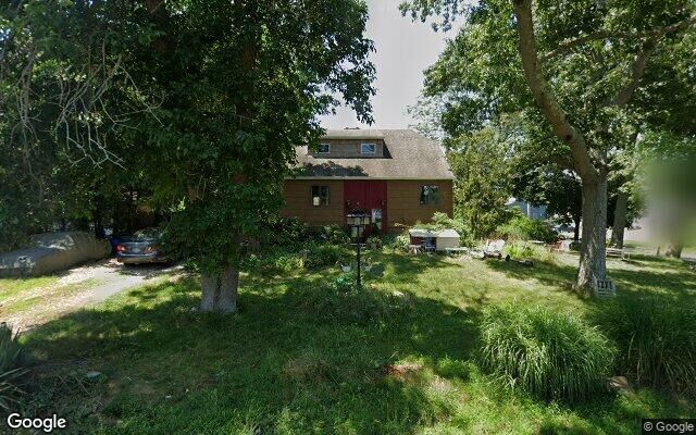100 Biltmore Dr, Mastic Beach, NY 11951