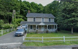 100 N Country Rd, Smithtown, NY 11787