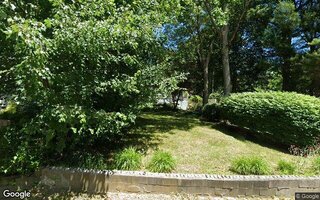 100 River Rd, Shirley, NY 11967