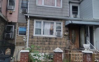 101-12 81st St, Ozone Park, NY 11416