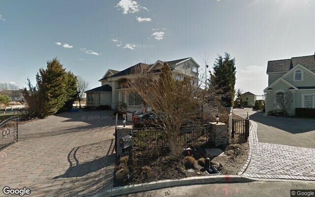 101 Davison Ln W, West Islip, NY 11795