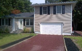 101 Rugby Dr W, Shirley, NY 11967