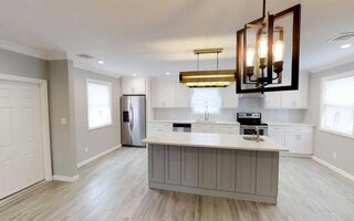 1014 Woodcliff Dr, Franklin Square, NY 11010