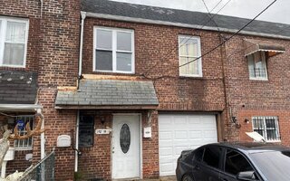 102-10 189th St, Hollis, NY 11423