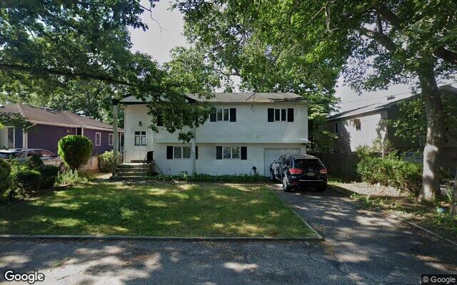 102 Harper St, Patchogue, NY 11772