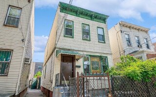 103-18 34th Ave, Corona, NY 11368