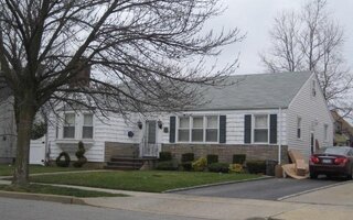 1030 Cherry Ln, Floral Park, NY 11001