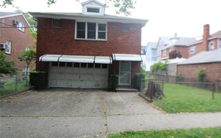 1039 Throggs Neck Expy, Bronx, NY 10465