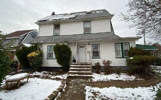 104-06 212 St, Queens, NY 11429