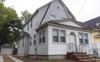104-28 201st St, Saint Albans, NY 11412