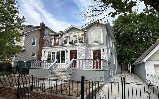 104-37 200th St, Saint Albans, NY 11412