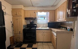 104-38 202nd St, Saint Albans, NY 11412