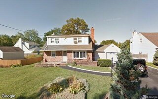 104 Portal Ct, Babylon, NY 11702