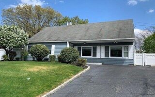 105 S Bicycle Path, Selden, NY 11784