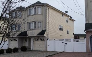 105 Churchill Ave, Staten Island, NY 10309