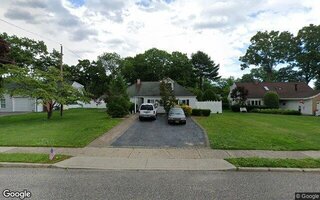 105 S Bedford Ave, Islandia, NY 11749