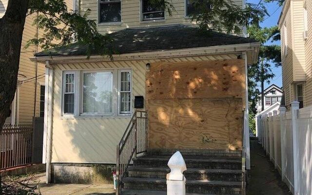 10504 133rd St, South Richmond Hill, NY 11419