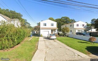 1051 Reilly St, Bay Shore, NY 11706