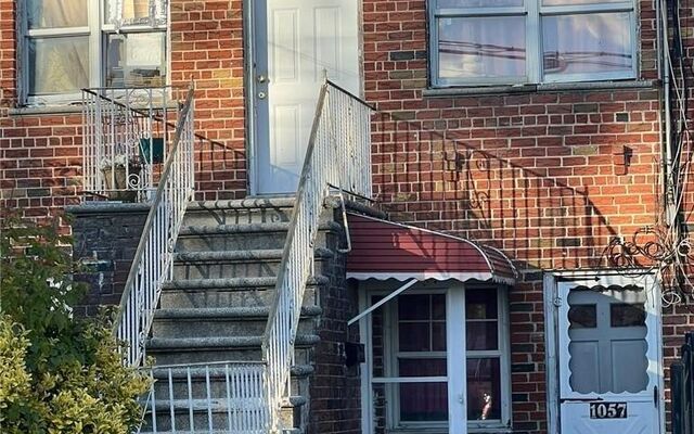 1057 E 221st St, Bronx, NY 10469