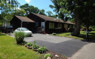 106 Magnolia Dr, Mastic Beach, NY 11951