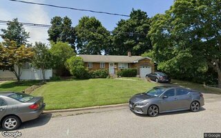 106 Montrose Dr, Port Jefferson Station, NY 11776